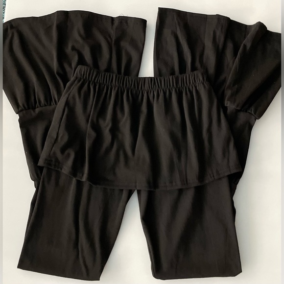 BLACK BELL BOTTOMS—EXTRA SMALL AND NEVER WORN—STRECH PANTS CUTE - Picture 2 of 14